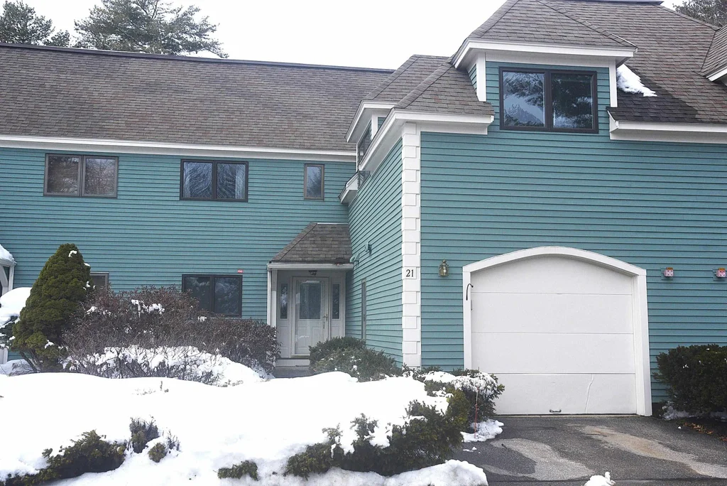 21 Clearwater Drive, Dover