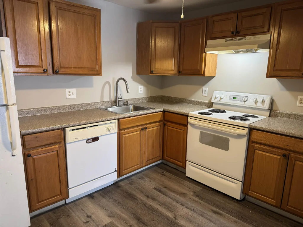 12 E Side Drive, Concord