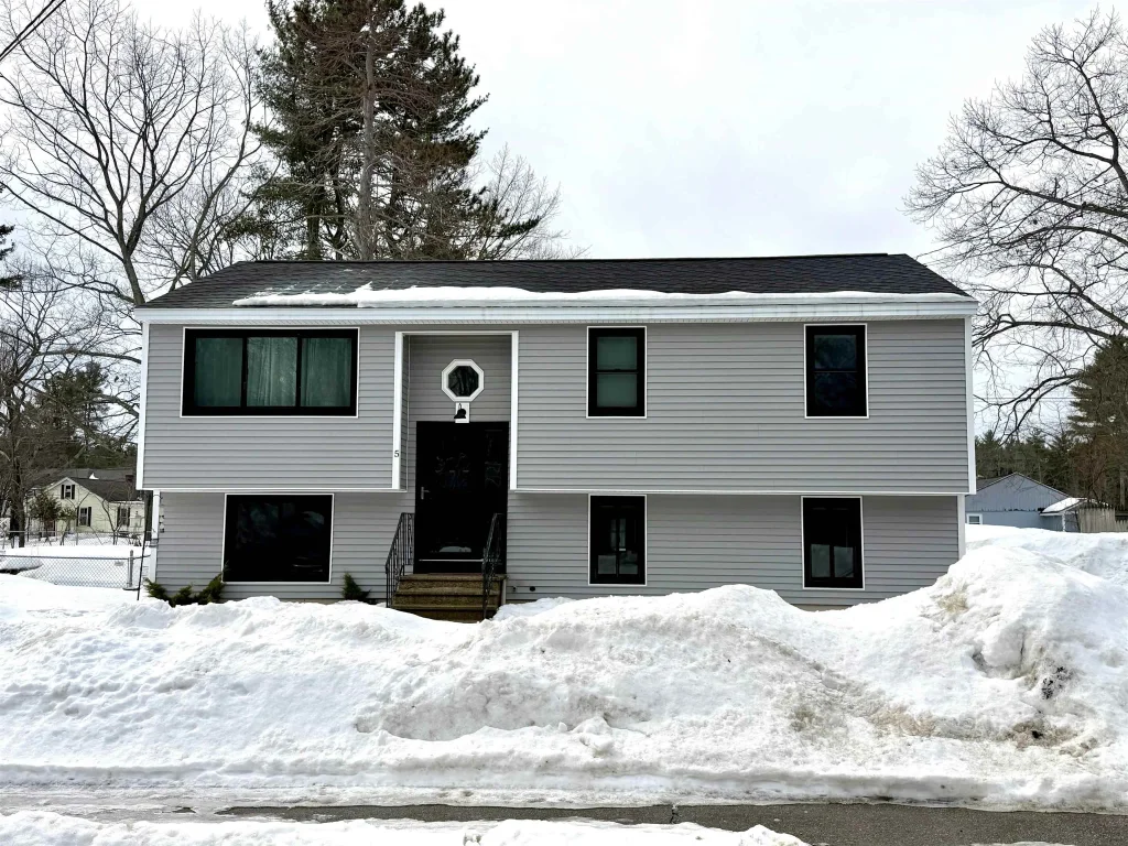 5 Kirsten Avenue, Rochester