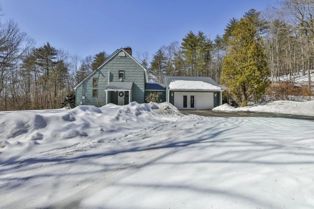 210 Range Road, Windham