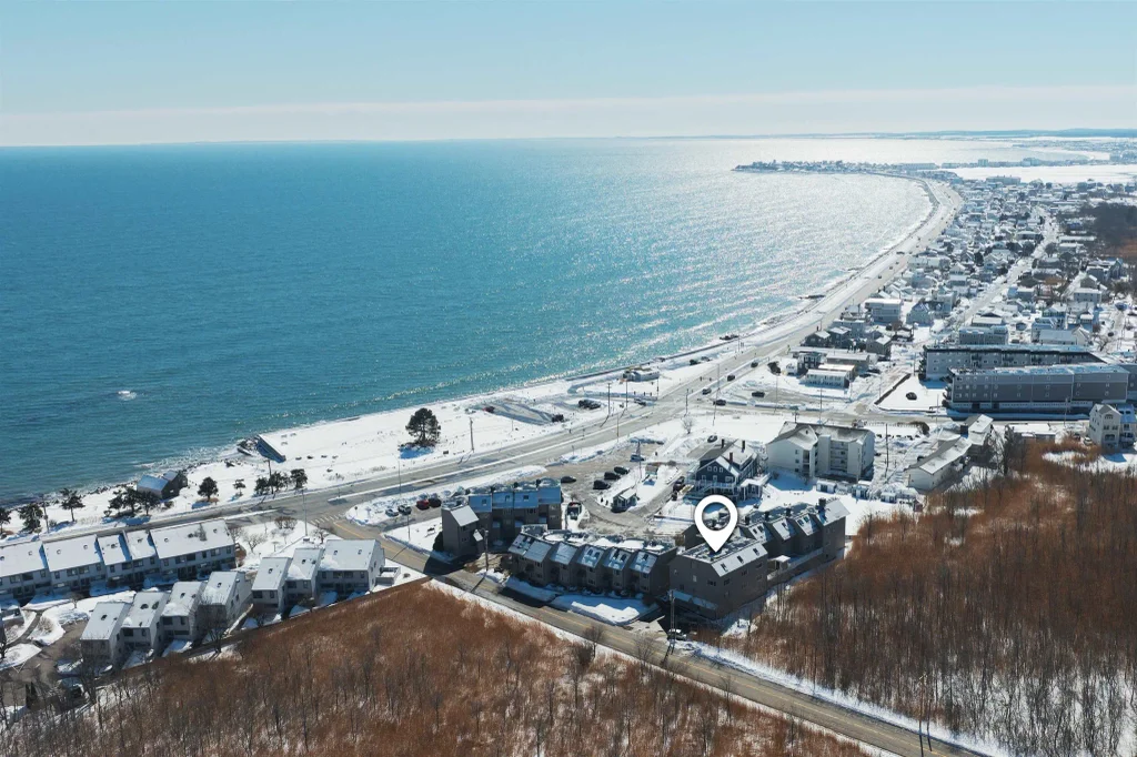 939 Ocean Boulevard, Hampton