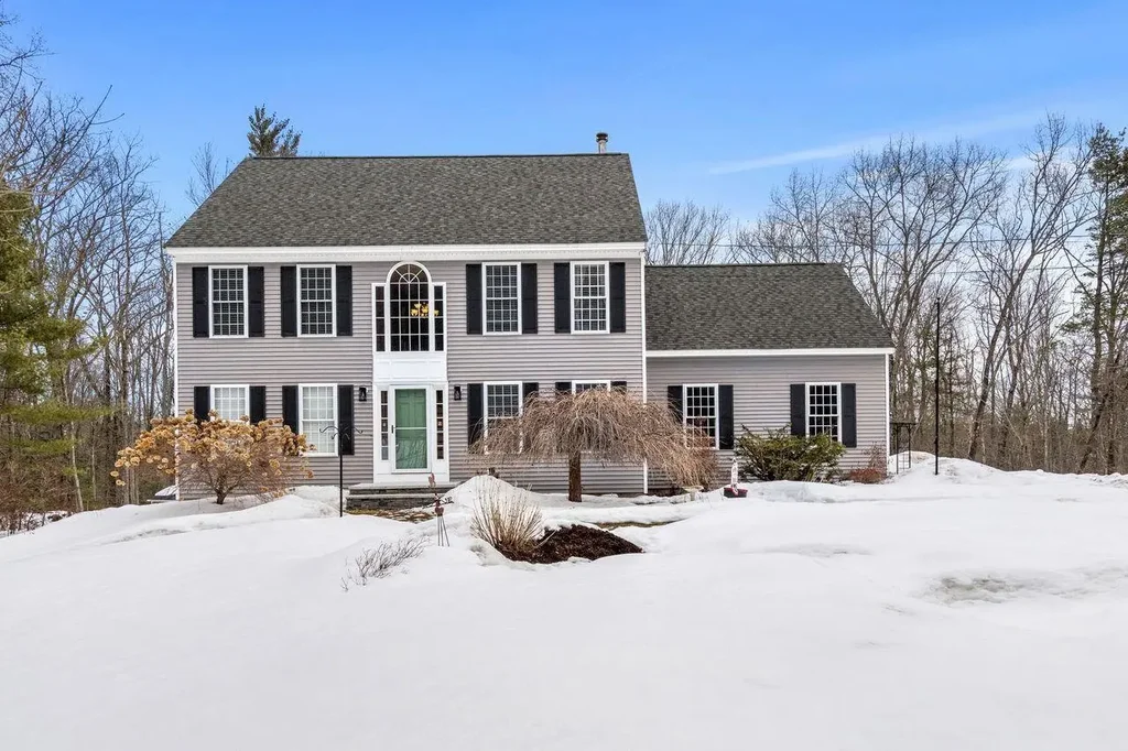 401 Wallace Road, Goffstown