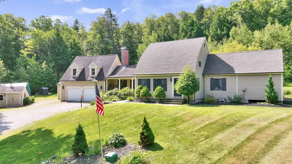 1481 Bennington Road, Francestown