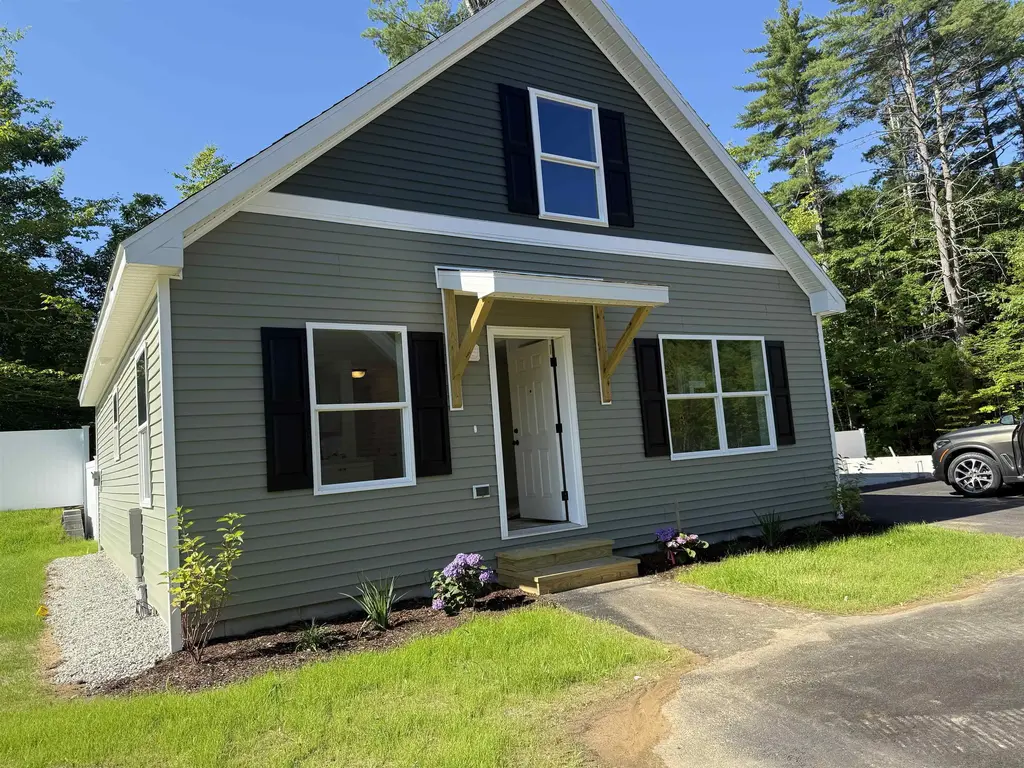 25b Woodland Way, Plymouth