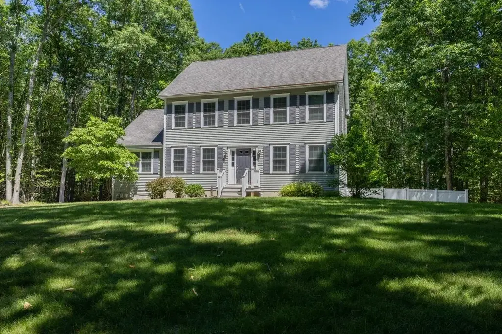 18 Piscataqua Road, Dover