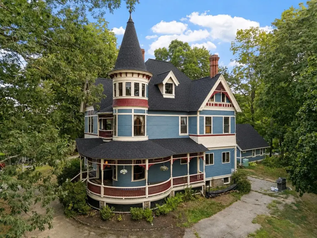68 Center Street, Wolfeboro
