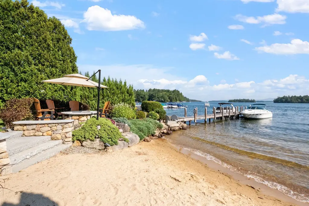 38 Lake Shore Drive, Moultonborough