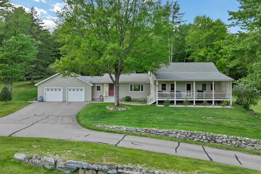 25 Elliot Road, Center Harbor