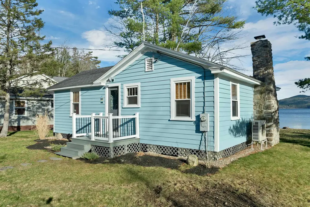 31 Lake Shore Drive, Effingham
