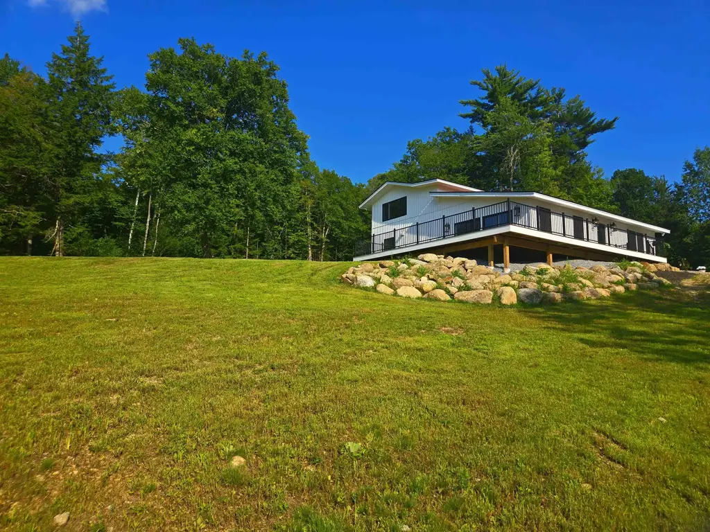 162 Rocky Ledge Road, Windsor