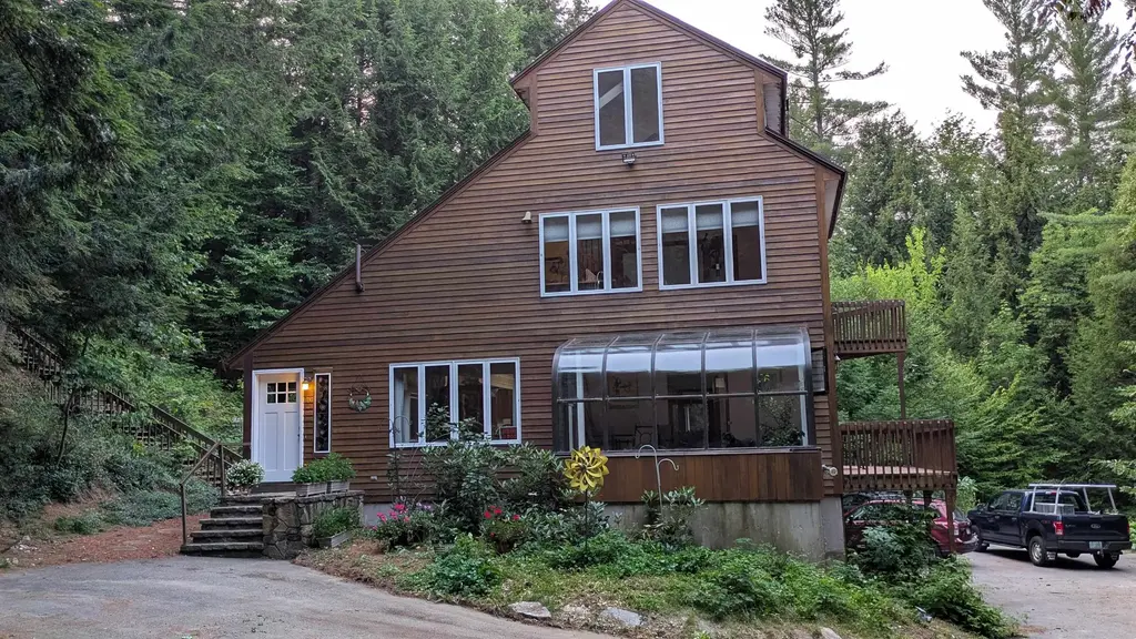 34 Hubbard Grove Road, Shelburne
