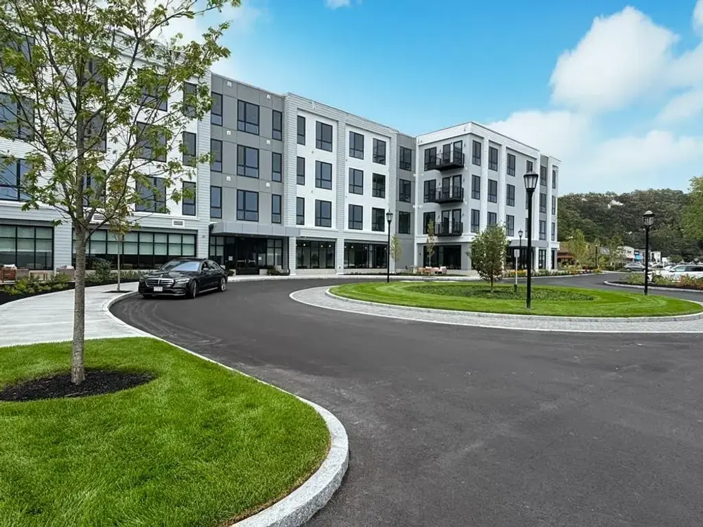 80 Constitution Avenue, Portsmouth