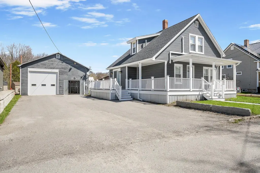 13 Merrill Street, Colebrook