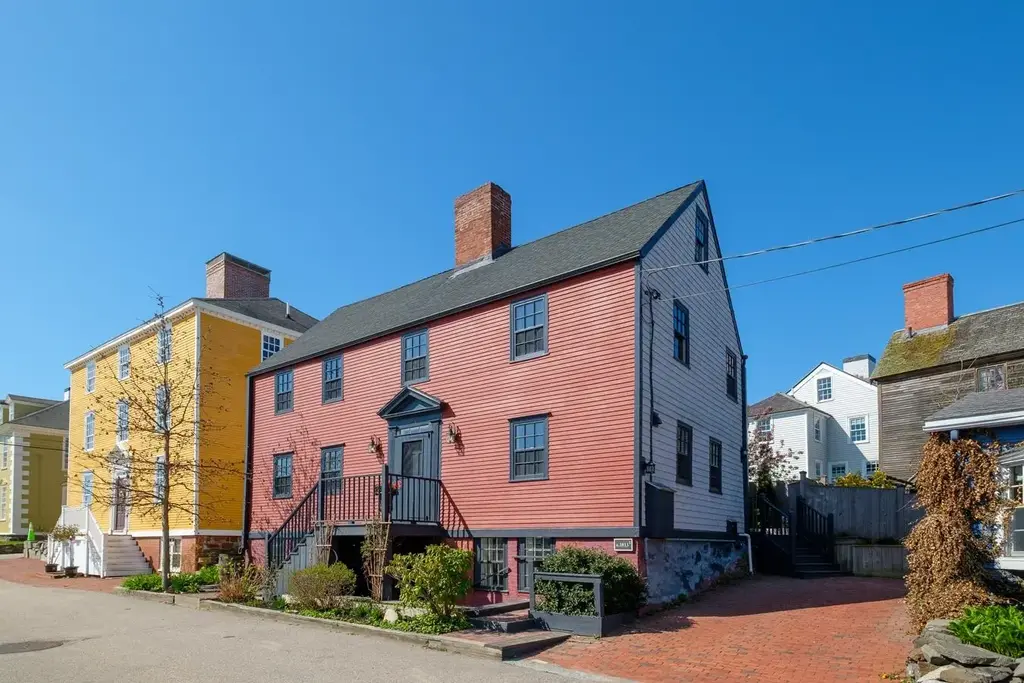 114 Mechanic Street, Portsmouth