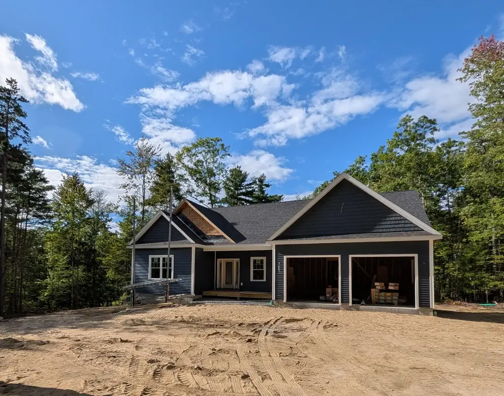 26-5 Purgatory Falls Road, Lyndeborough