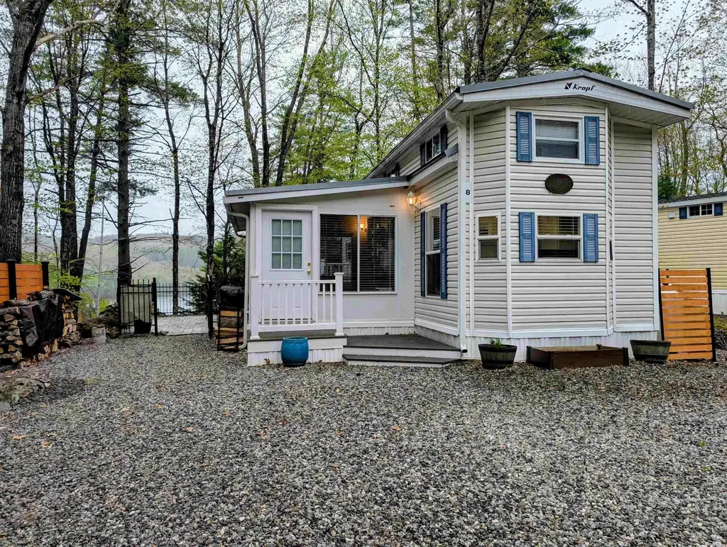 8 Boulders Road, Holderness