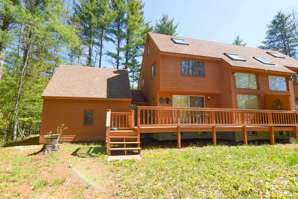 11 Fox Run, Bartlett