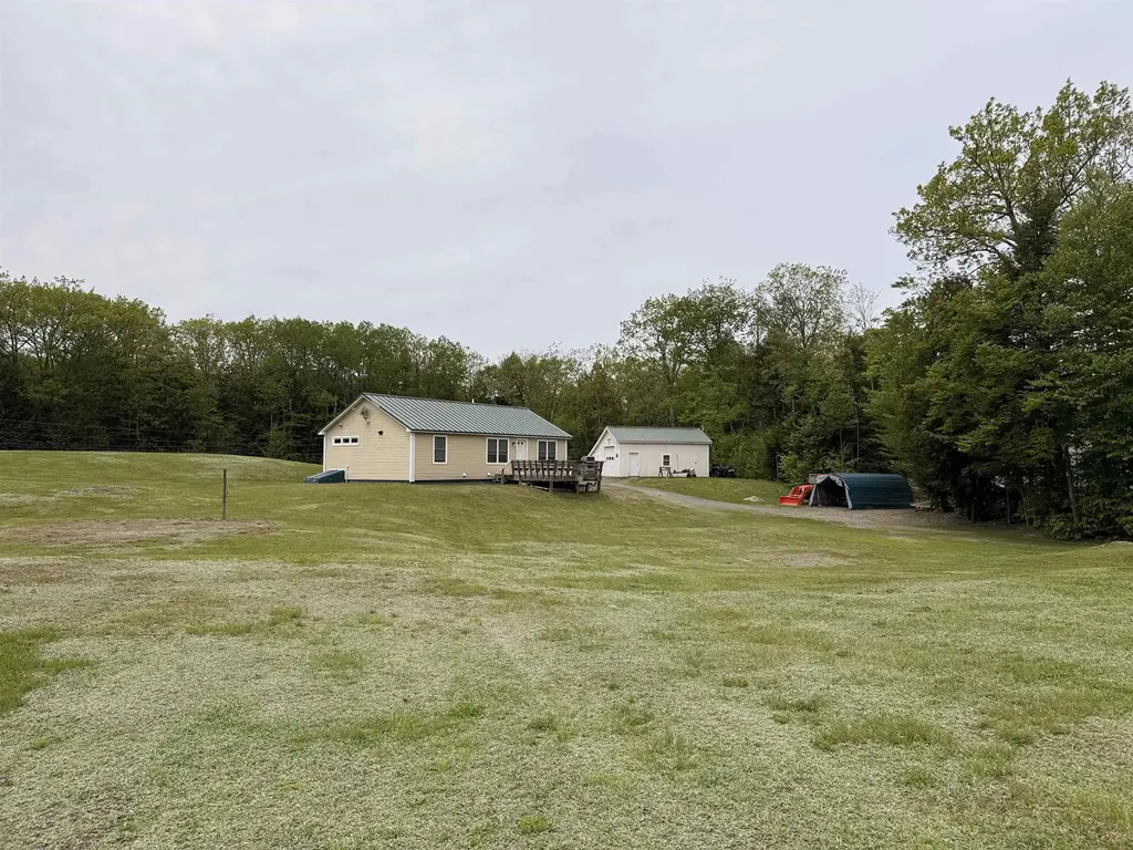 469 Meany Road, Charlestown