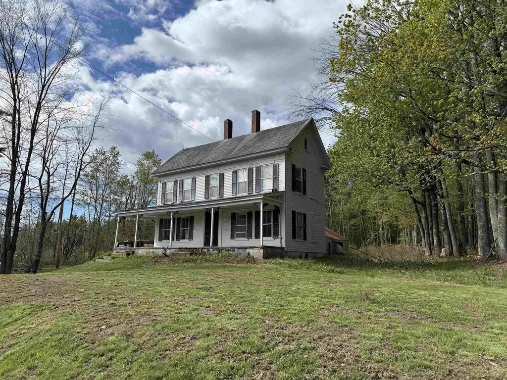 7 Water Village Road, Ossipee