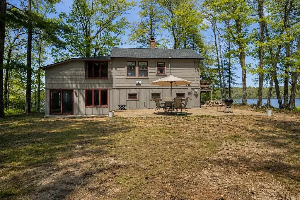 457 Lovell Lake Road, Wakefield