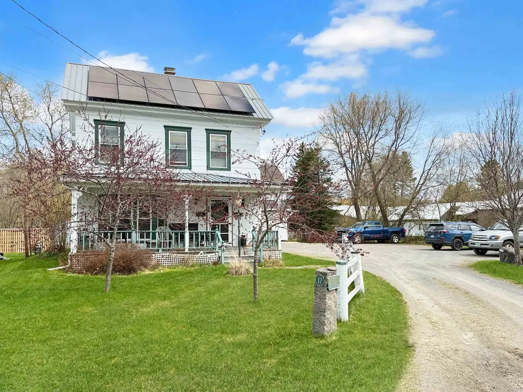 17 Merrill Street, Colebrook
