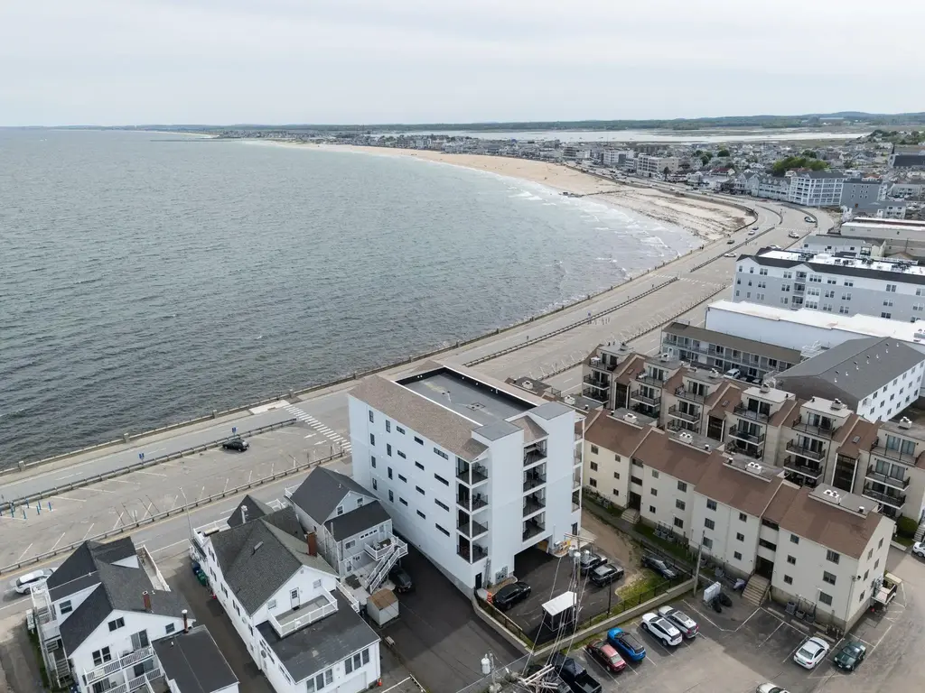 465 Ocean Boulevard, Hampton
