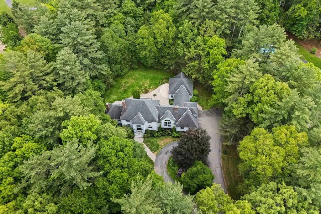 3 Oak Lane, Stratham