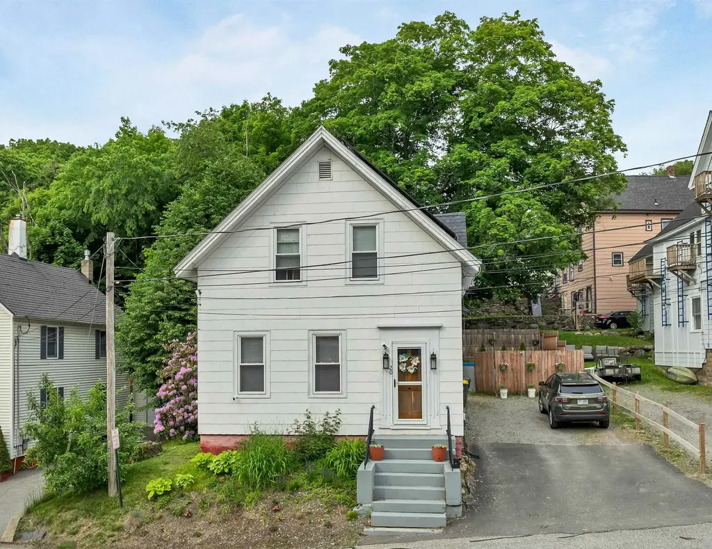20 Baldwin Street, Laconia