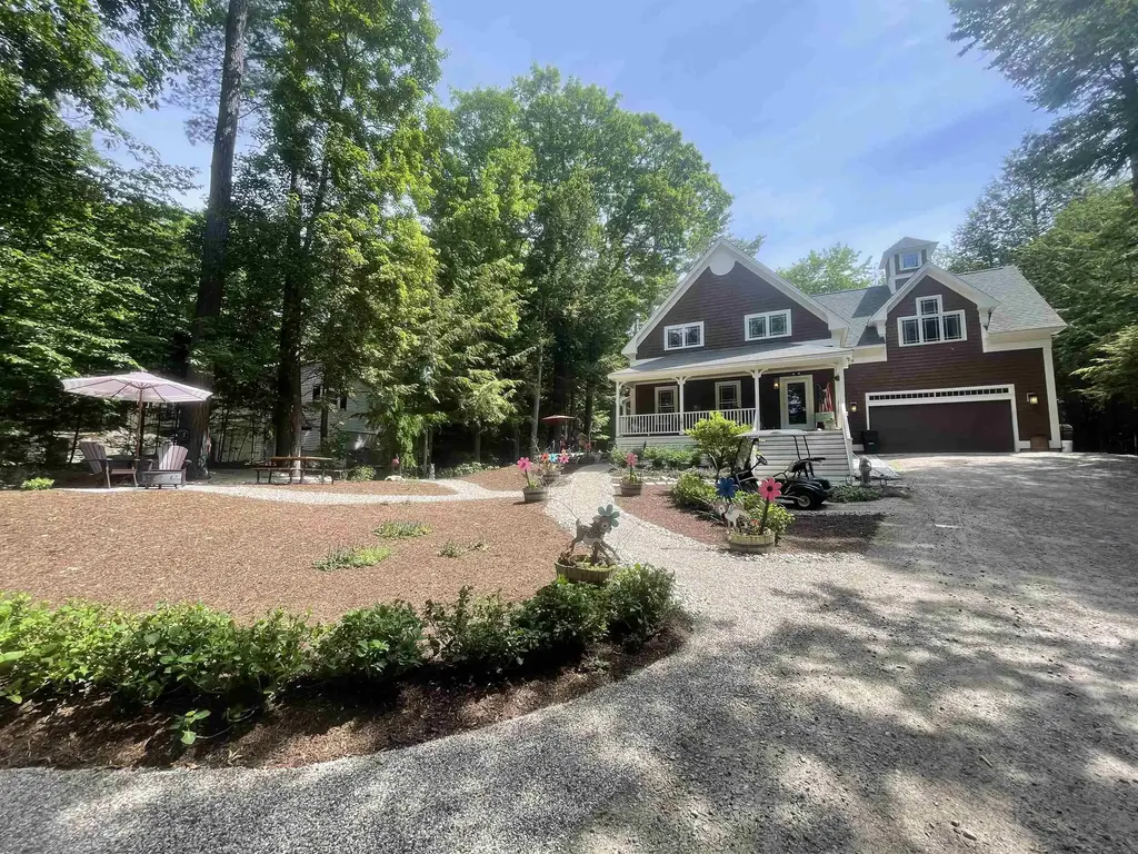 56 Kings Pine Road, Wolfeboro