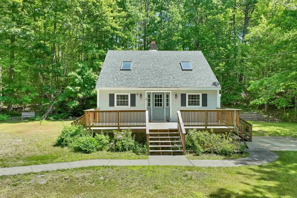 48 Independence Drive, Freedom
