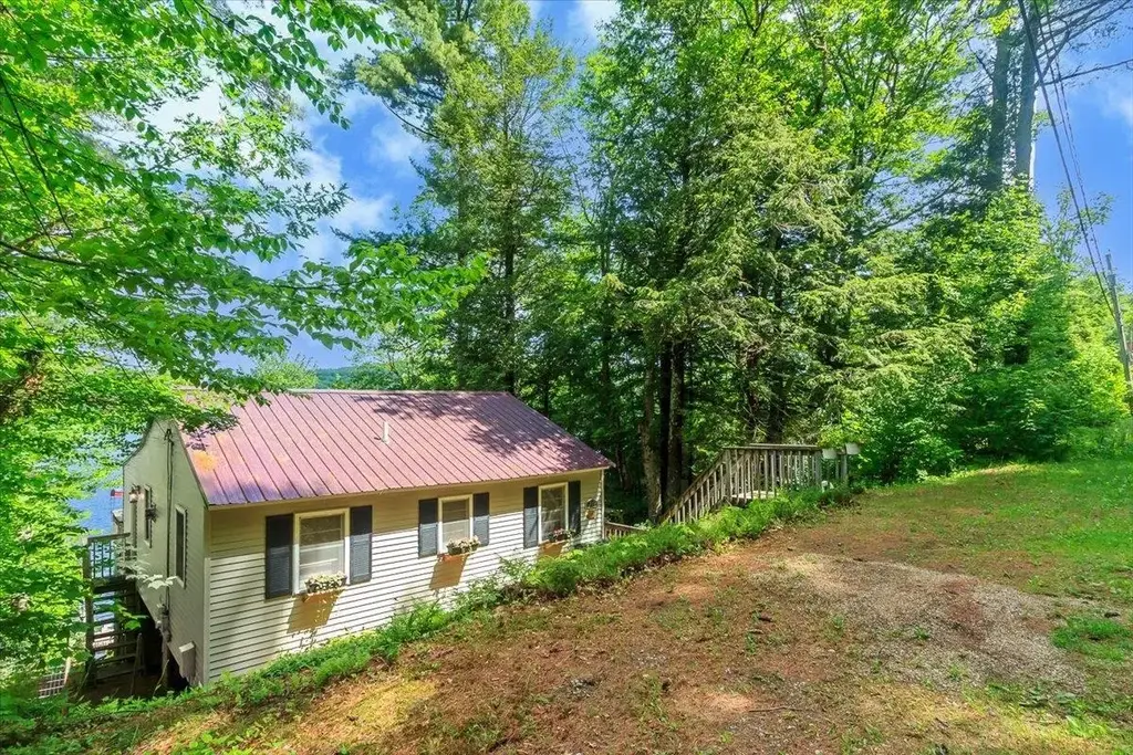 326 Hemlock Drive, Gilmanton