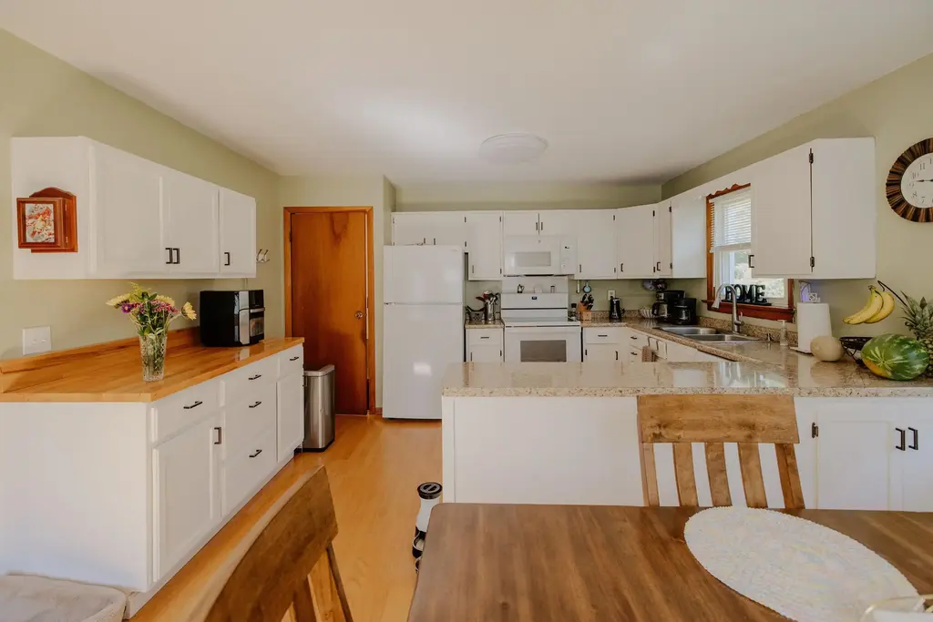 205 Route 9, Chesterfield
