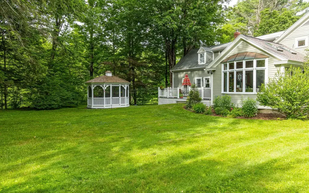373 Route 9a, Chesterfield