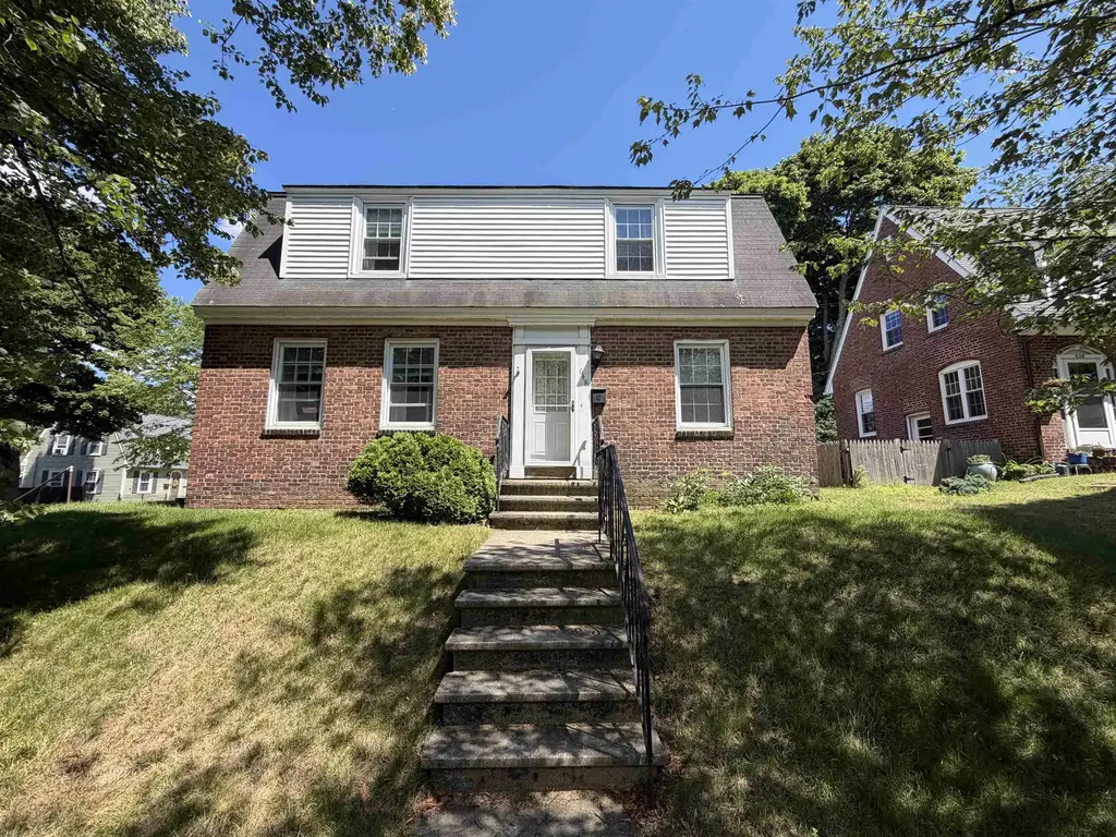 648 Kearsarge Way, Portsmouth