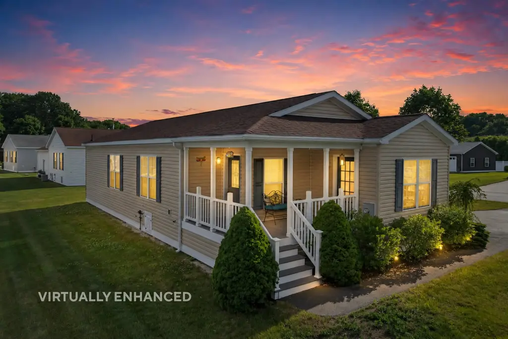 2 Goldenrod Way, North Hampton