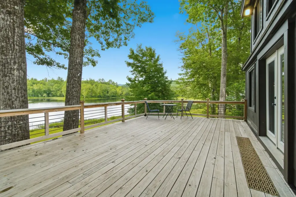 405 Bay Road, Andover