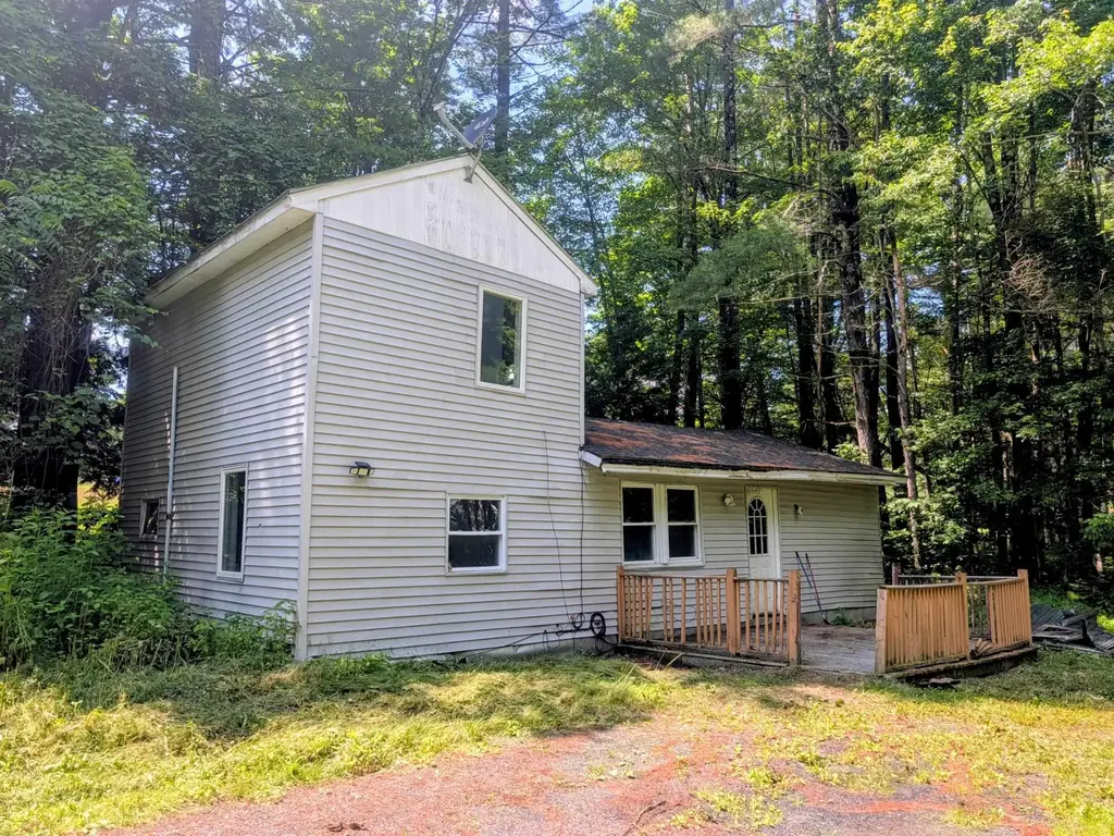 318 Britton Road, Unity