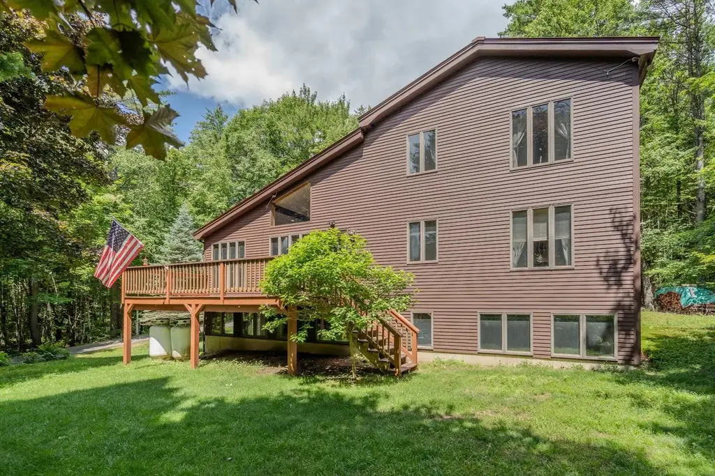 106 Livingston Road, Meredith