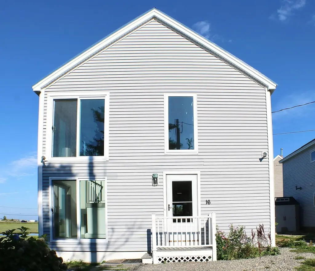 16 Bruce Street, Hampton