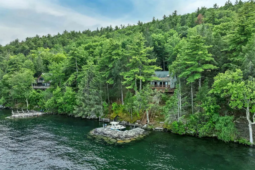 756 Rattlesnake Island, Alton