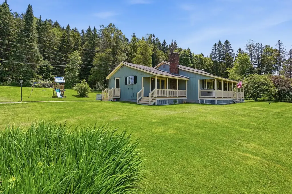 94 Indian Stream Road, Pittsburg