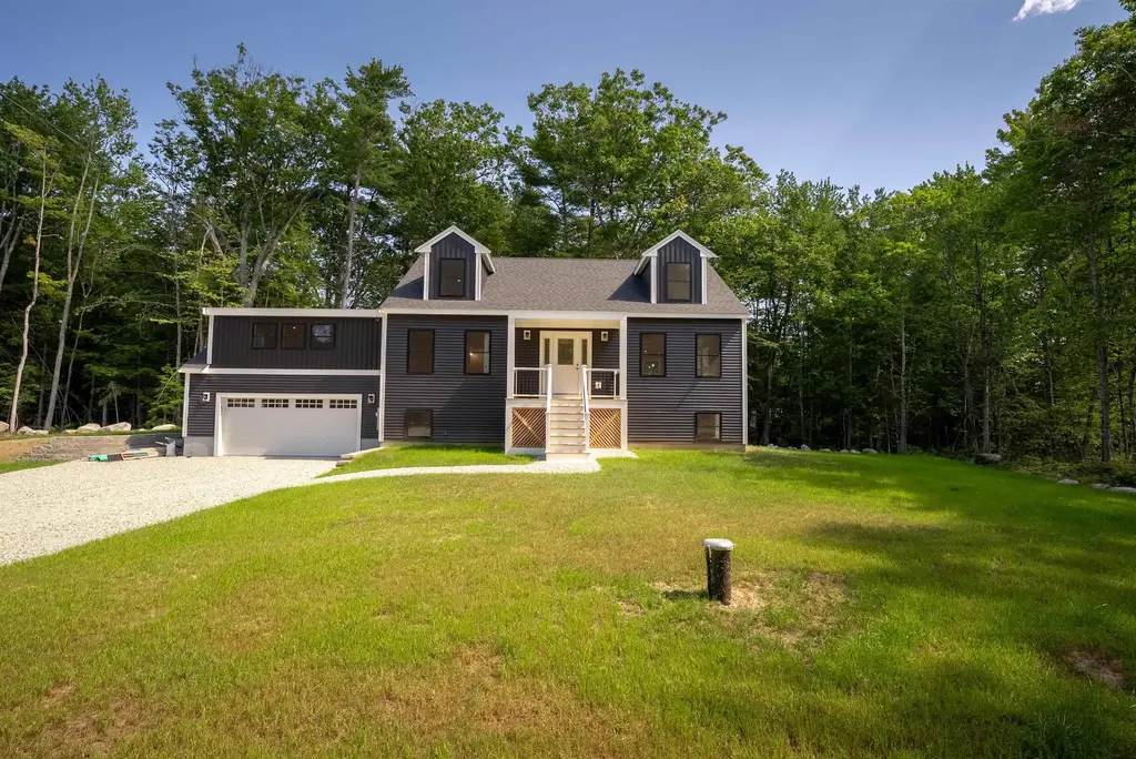 73 Spruce Road, Middleton