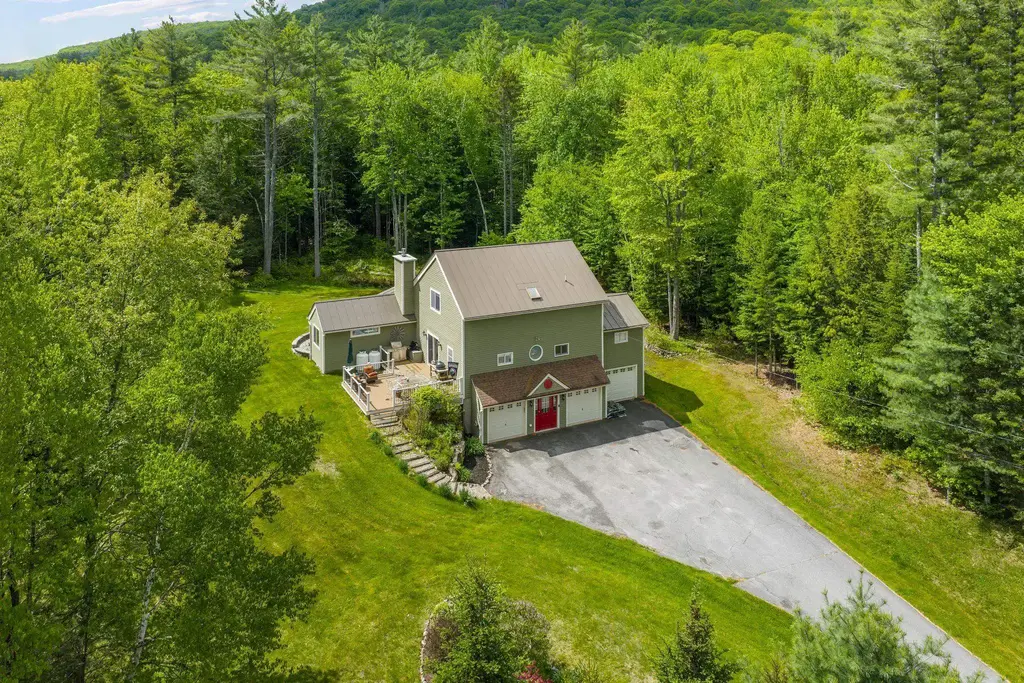 29 Blodgett Brook Road, Newbury