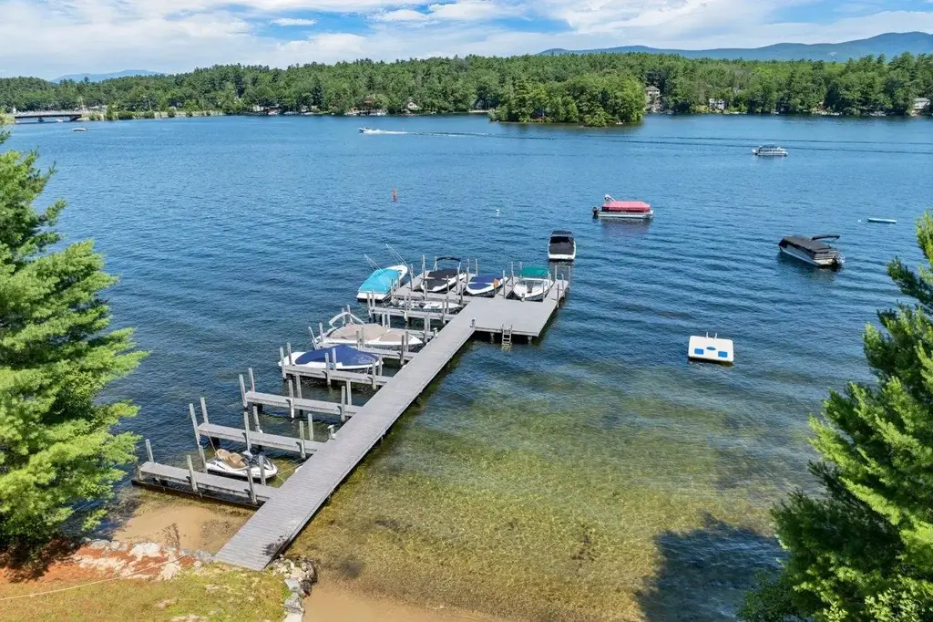 42 Leeward Shores Road, Moultonborough
