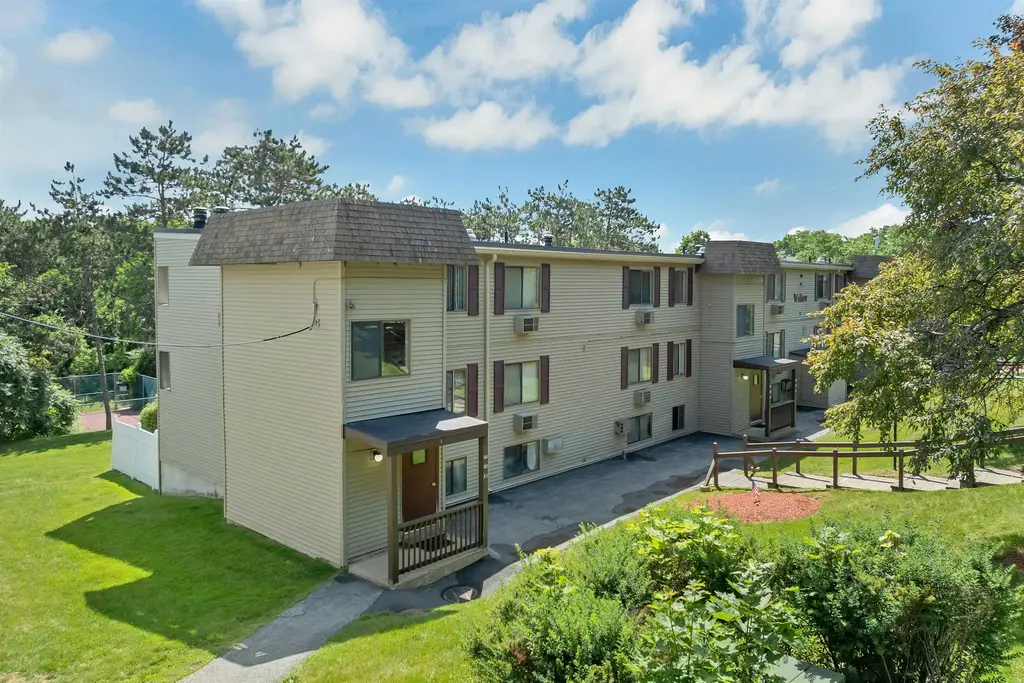 41 Treetop Circle, Laconia