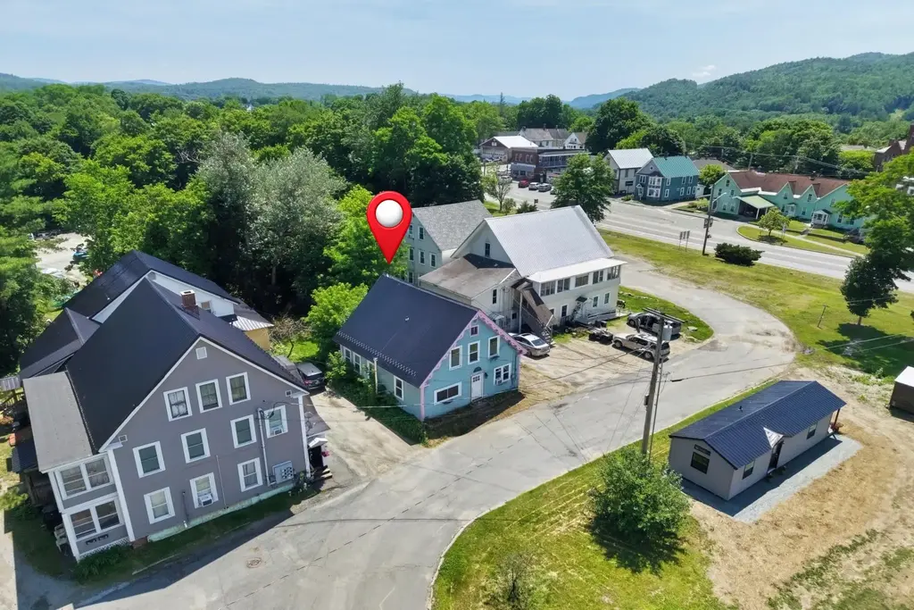 8 Oak Hill Street, Haverhill