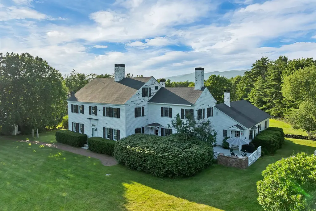 825 North Line Road, Tuftonboro