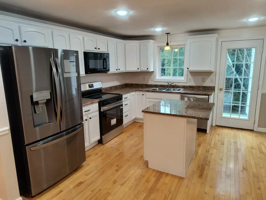 28 Owens Drive, Swanzey