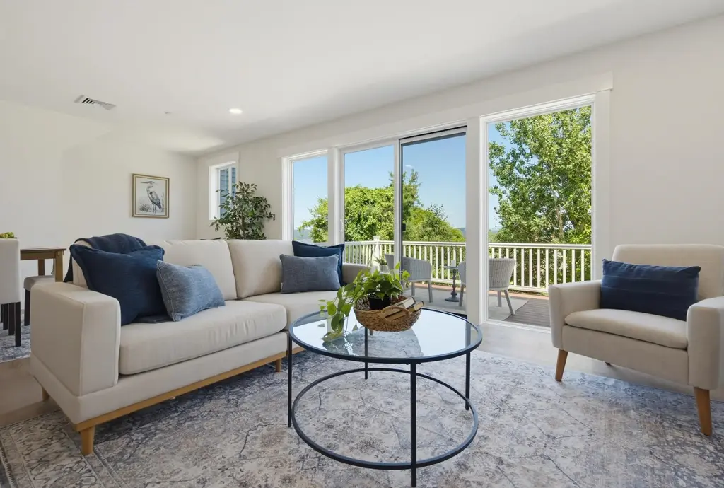 21 Upper Ladd Hill Road, Meredith