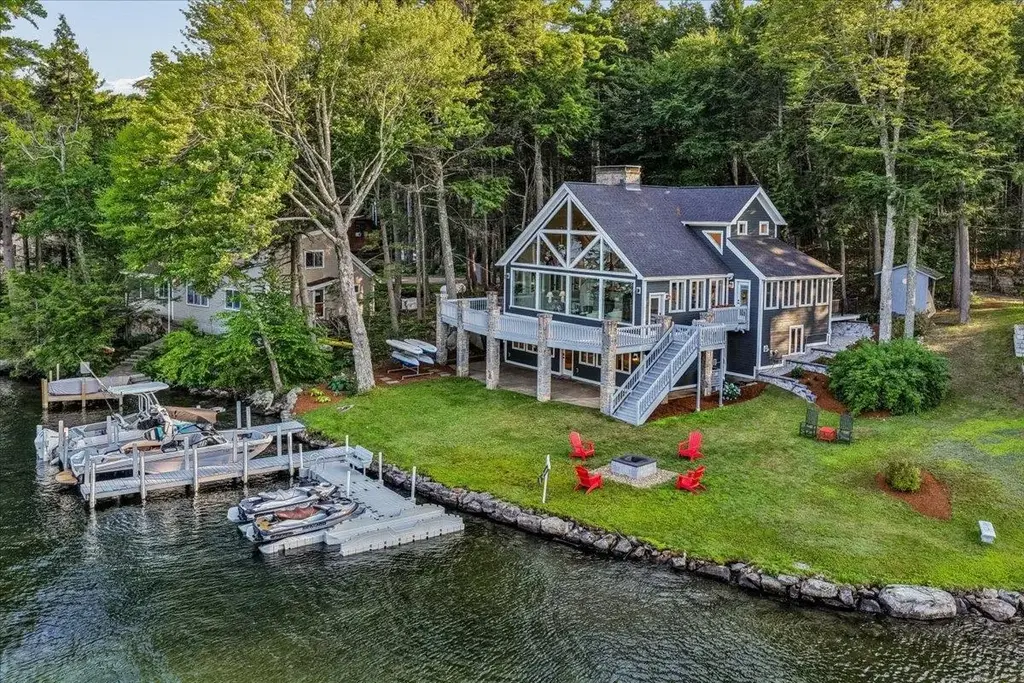 78 Rollins Road, Alton
